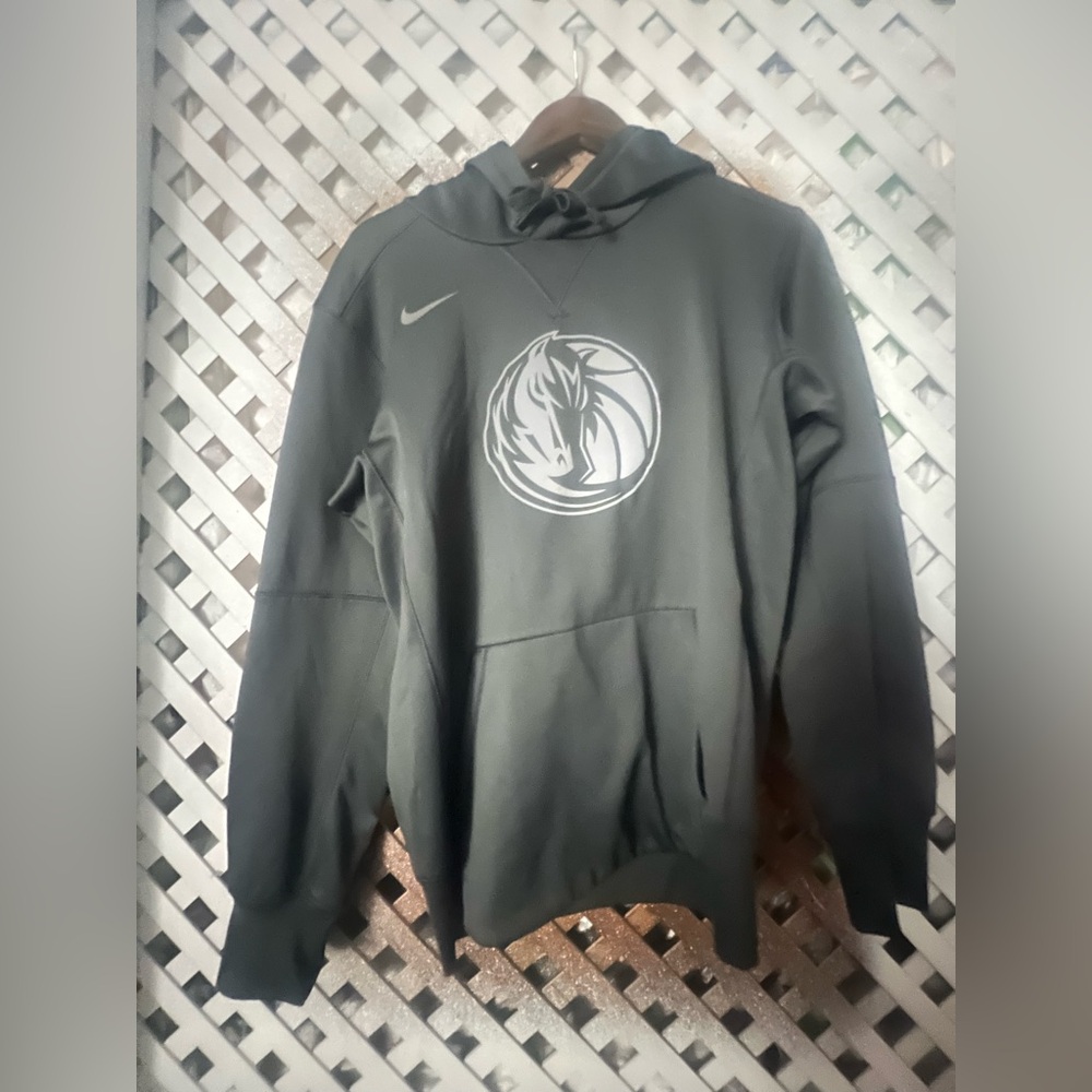 Nike Dri-Fit Dallas Mavericks Basketball womens Hoodie size small